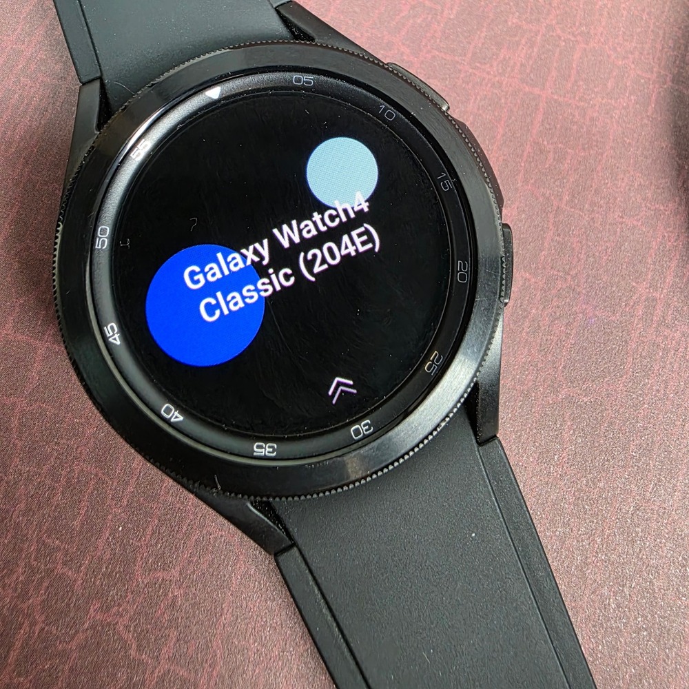 READ Samsung Galaxy Watch 4 Classic 42mm (needs battery? GPS Bluetooth WiFi AT&T